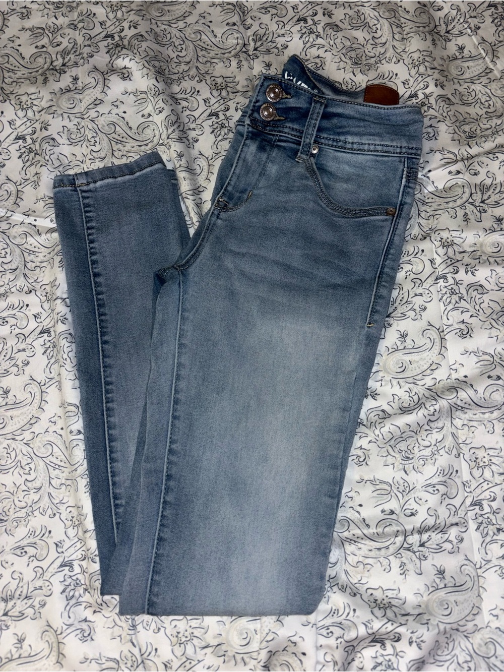 WallFlower InstaSoft Ultra Fit Skinny Jeans Size 5 Light Wash
